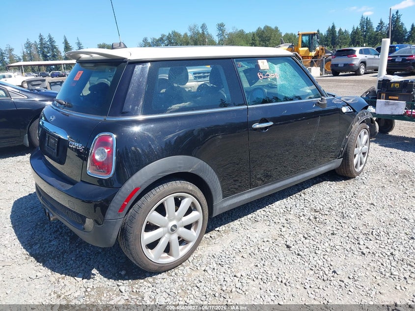 2009 Mini Cooper VIN WMWMF73599TW86077 IAAI salvage auction — ROLLOVER, Bill Of Sale (Washington), sold $175 on 2026-07-15 (photo 4)
