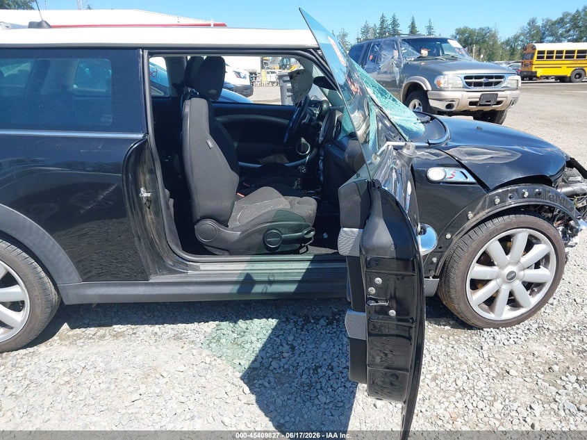 2009 Mini Cooper VIN WMWMF73599TW86077 IAAI salvage auction — ROLLOVER, Bill Of Sale (Washington), sold $175 on 2026-07-15 (photo 5)