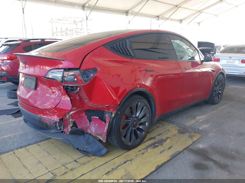 2022 Tesla Model y VIN 7SAYGDEF7NF340552 IAAI salvage auction — REAR END, Wait Title, sold $11,950 on 2026-09-03 (photo 4)