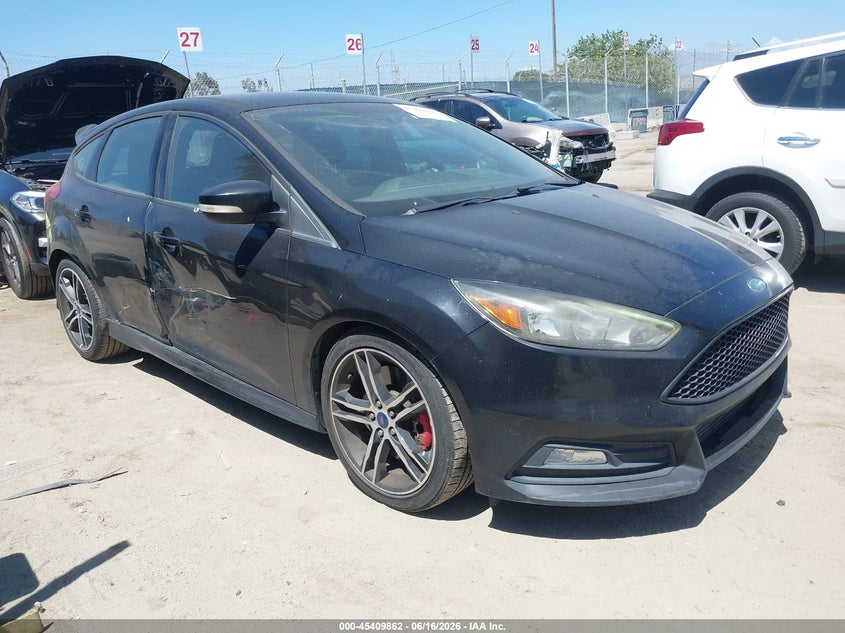 2016 Ford Focus st VIN 1FADP3L9XGL203257 — IAAI salvage auction photo