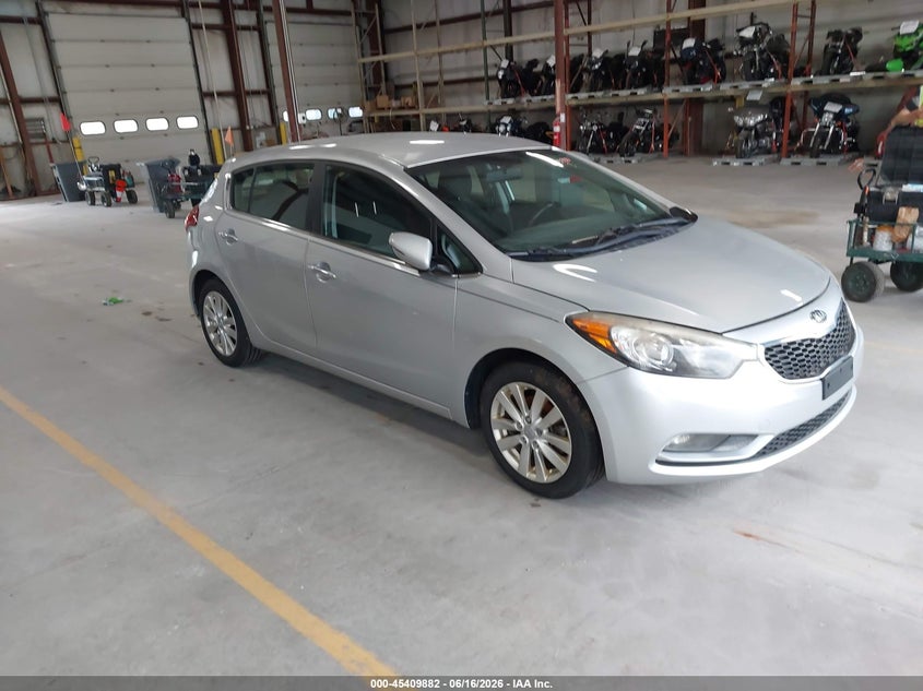 2014 Kia Forte VIN KNAFX5A83E5175700 IAAI salvage auction — NORMAL WEAR, Clear (Michigan), sold $425 on 2026-07-13 (photo 1)