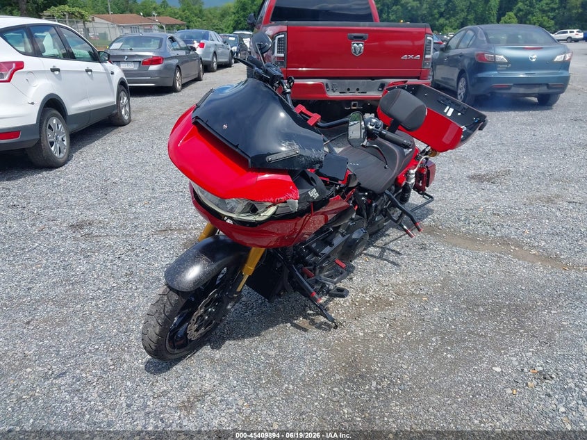 2025 Harley-davidson Road glide VIN 1HD1TL818SB956004 IAAI salvage auction — FRONT & REAR, Salvage Title, sold $28,900 on 2026-08-04 (photo 2)