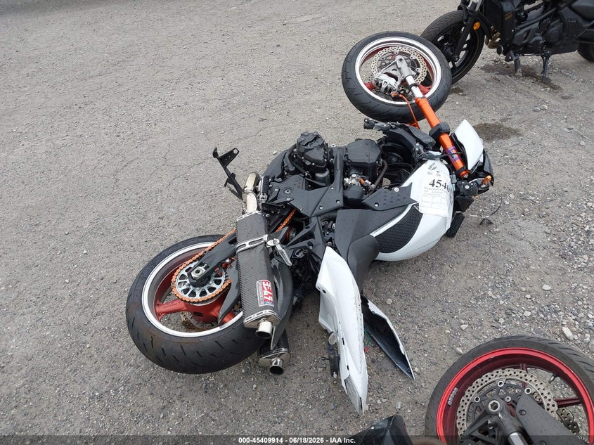 2008 Kawasaki Zr1000 VIN JKAZRCB158A018577 IAAI salvage auction — LEFT SIDE, Salvage (Pennsylvania), sold $325 on 2026-07-28 (photo 4)