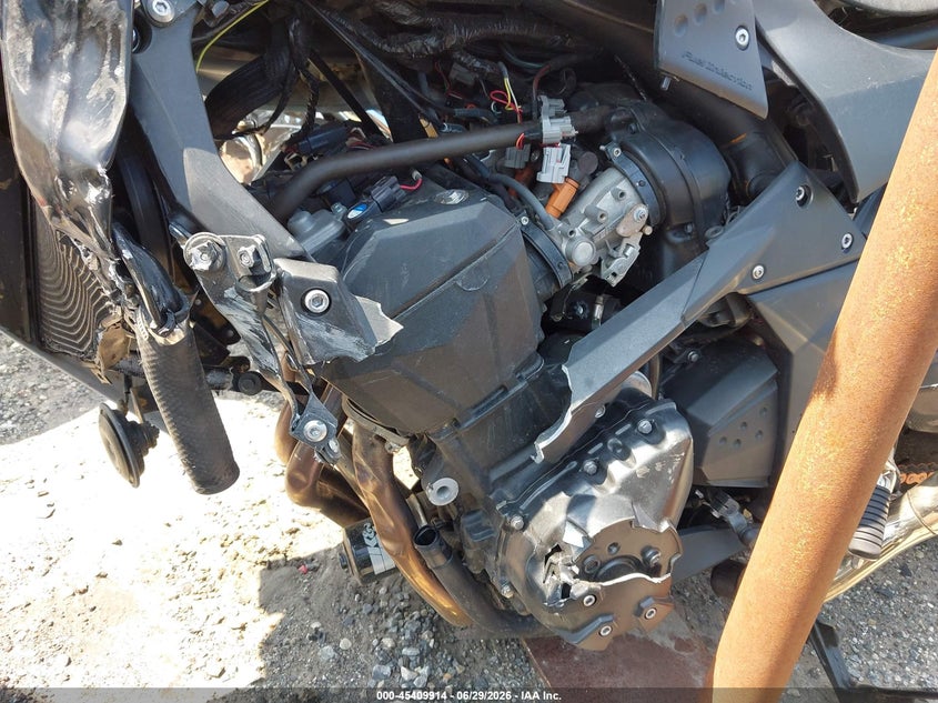 2008 Kawasaki Zr1000 VIN JKAZRCB158A018577 IAAI salvage auction — LEFT SIDE, Salvage (Pennsylvania), sold $325 on 2026-07-28 (photo 9)