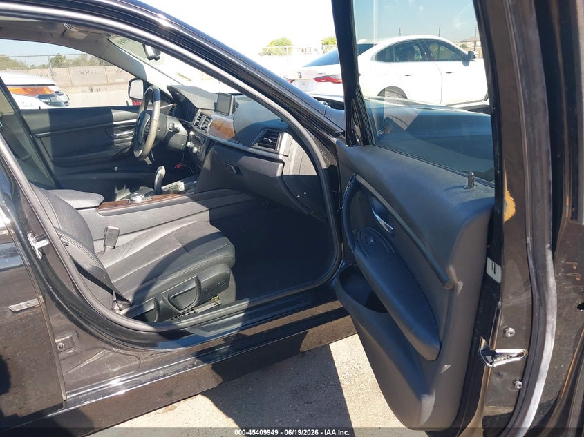 2015 BMW 3er VIN WBA3B1G56FNT06479 IAAI salvage auction — RIGHT FRONT, Salvage (Arizona), sold $2,675 on 2026-07-07 (photo 5)