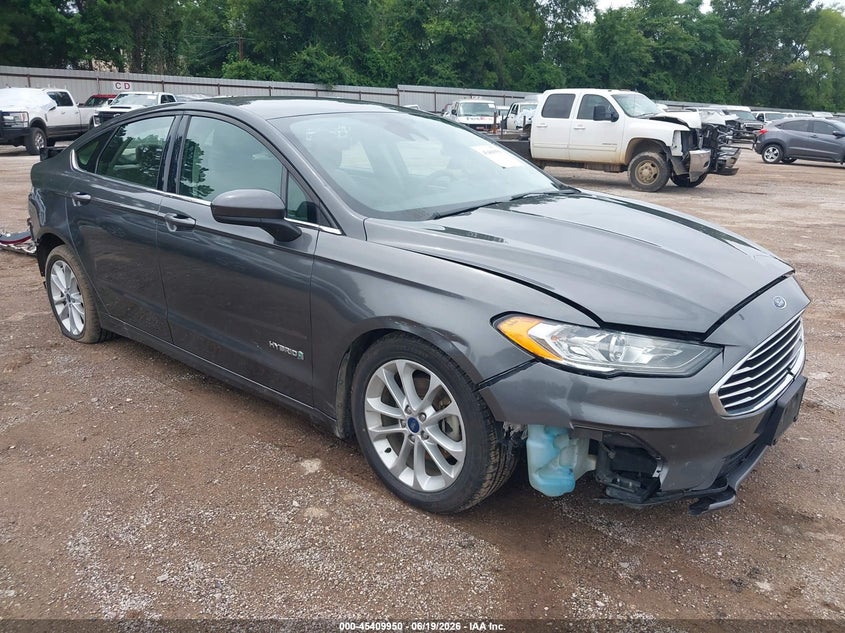 2019 Ford Fusion VIN 3FA6P0LU0KR171134 IAAI salvage auction — FRONT & REAR, Salvage (Texas), sold $725 on 2026-07-09 (photo 1)