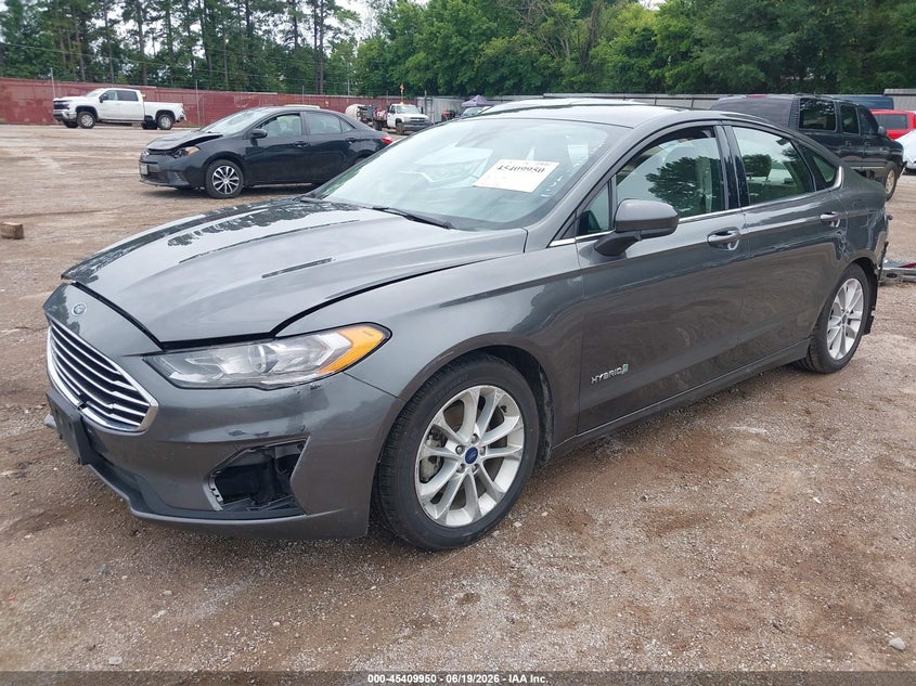2019 Ford Fusion VIN 3FA6P0LU0KR171134 IAAI salvage auction — FRONT & REAR, Salvage (Texas), sold $725 on 2026-07-09 (photo 2)