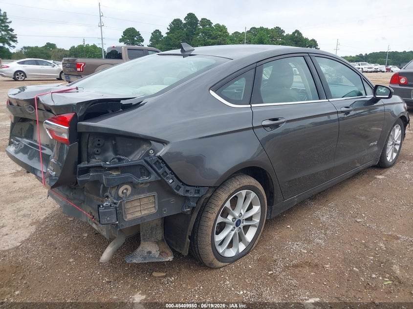 2019 Ford Fusion VIN 3FA6P0LU0KR171134 IAAI salvage auction — FRONT & REAR, Salvage (Texas), sold $725 on 2026-07-09 (photo 4)