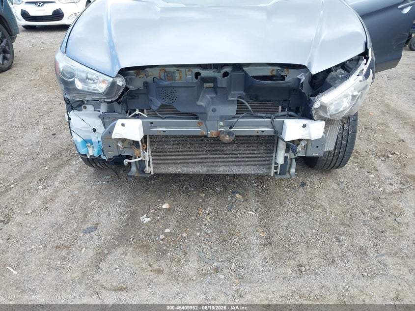 2017 Mitsubishi Outlander VIN JA4AR3AU8HZ041975 IAAI salvage auction — FRONT END, Salvage (Massachusetts), sold $1,400 on 2026-08-01 (photo 6)