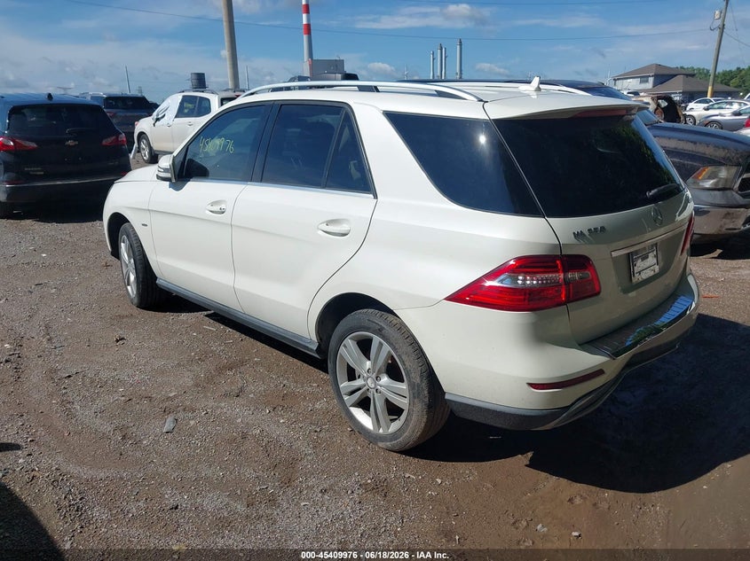 2012 Mercedes-benz M-klasse VIN 4JGDA5HB6CA023181 IAAI salvage auction — REAR END, Clear (Indiana), sold $3,700 on 2026-07-10 (photo 3)
