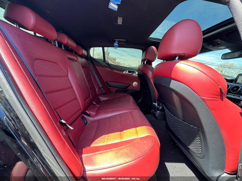 2019 Kia Stinger VIN KNAE55LC9K6057823 IAAI salvage auction — UNKNOWN, Clear (Maryland), sold $11,400 on 2026-07-19 (photo 6)