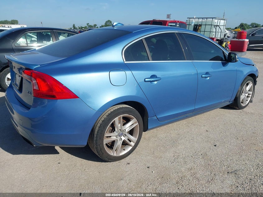2015 Volvo S60 VIN YV140MFK8F1351916 IAAI salvage auction — NORMAL WEAR, Original (Texas), sold $875 on 2026-07-28 (photo 4)