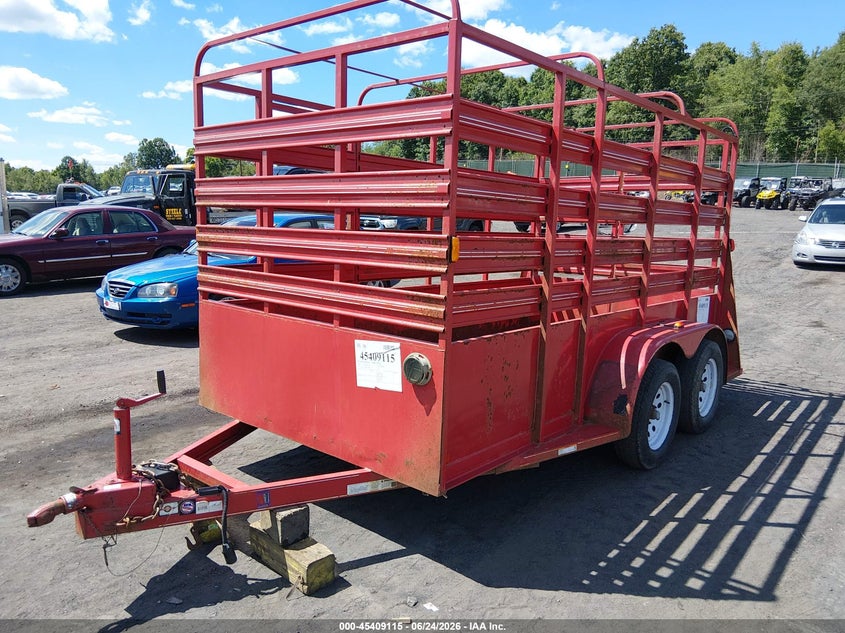 2006 Carry on 12' trailer VIN 4YMLT1229BV030500 IAAI salvage auction — REAR END, Salvage (Pennsylvania), sold $700 on 2026-07-07 (photo 2)