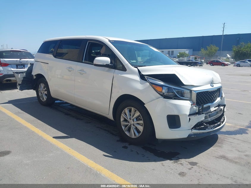 2017 Kia SEDONA VIN KNDMB5C12H6224196 IAAI salvage auction — FRONT & REAR, Salvage (California), sold $1,525 on 2026-07-13 (photo 1)