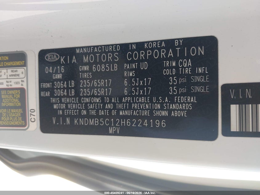 2017 Kia SEDONA VIN KNDMB5C12H6224196 IAAI salvage auction — FRONT & REAR, Salvage (California), sold $1,525 on 2026-07-13 (photo 9)