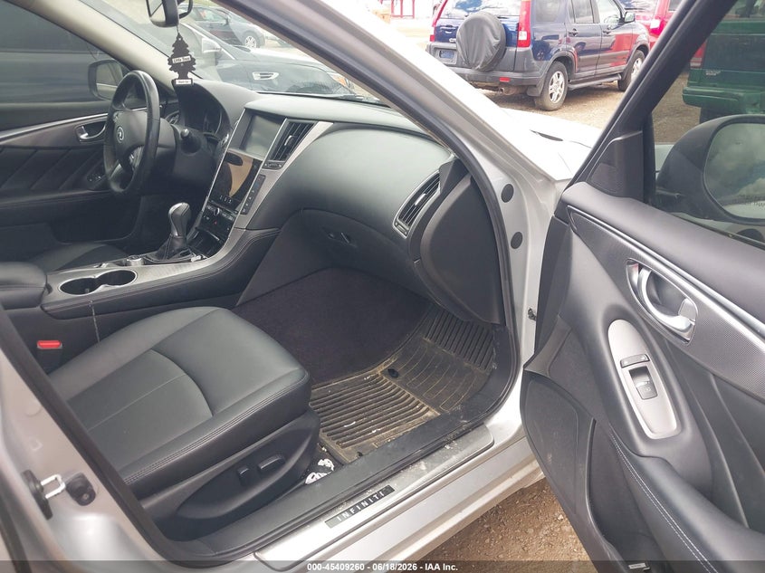 2016 Infiniti Q50 VIN JN1EV7AR9GM342534 IAAI salvage auction — NORMAL WEAR, Clear (Illinois), sold $1,275 on 2026-07-29 (photo 5)