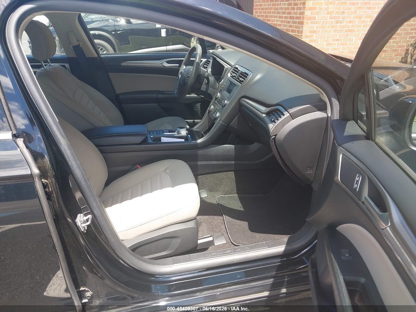 2018 Ford Fusion VIN 3FA6P0UU9JR261637 IAAI salvage auction — NORMAL WEAR, SF97 (Virginia), sold $12,400 on 2026-07-22 (photo 5)