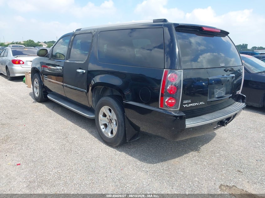 2011 Gmc Yukon xl VIN 1GKS2MEF8BR135401 IAAI salvage auction — RIGHT REAR, Original (Texas), sold $1,050 on 2026-07-08 (photo 3)