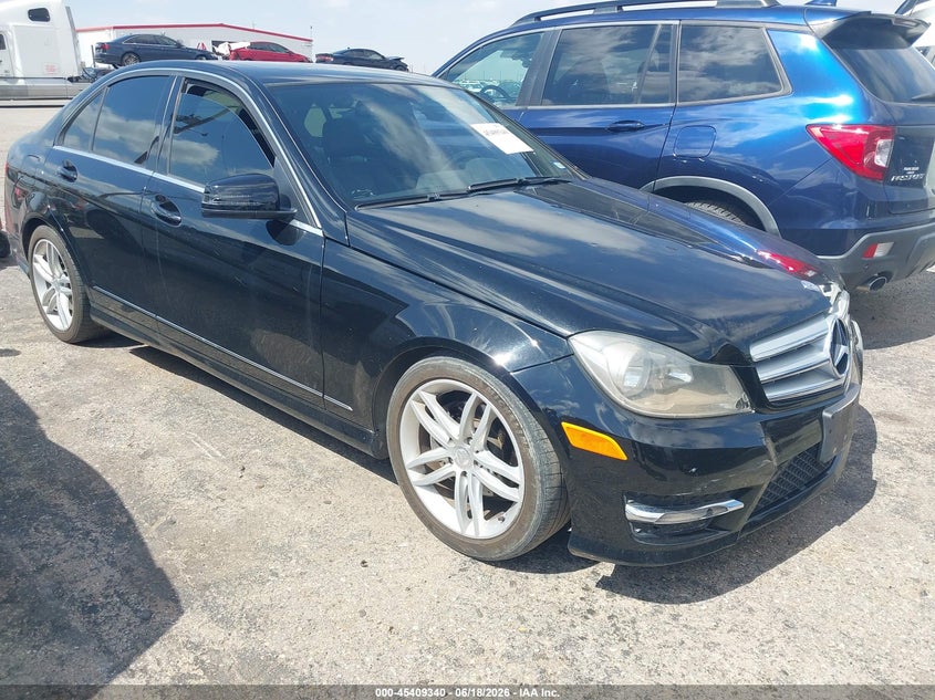 2013 Mercedes-benz C class VIN WDDGF4HB4DA801515 IAAI salvage auction — NORMAL WEAR, Original (Texas), sold $900 on 2026-07-14 (photo 1)