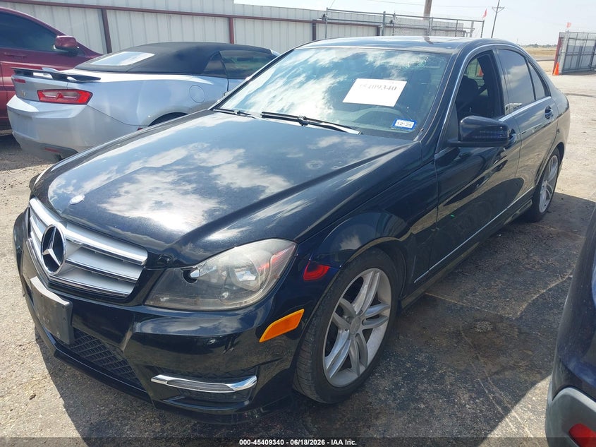 2013 Mercedes-benz C class VIN WDDGF4HB4DA801515 IAAI salvage auction — NORMAL WEAR, Original (Texas), sold $900 on 2026-07-14 (photo 2)
