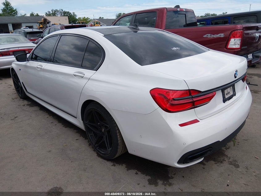2018 BMW 7er VIN WBA7F0C52JGM23835 IAAI salvage auction — FRONT END, Salvage Title, sold $8,600 on 2026-08-18 (photo 3)