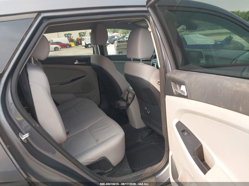 2019 Hyundai Tucson VIN KM8J23A4XKU923725 IAAI salvage auction — NORMAL WEAR, Clear (Florida), sold $4,350 on 2026-07-16 (photo 8)
