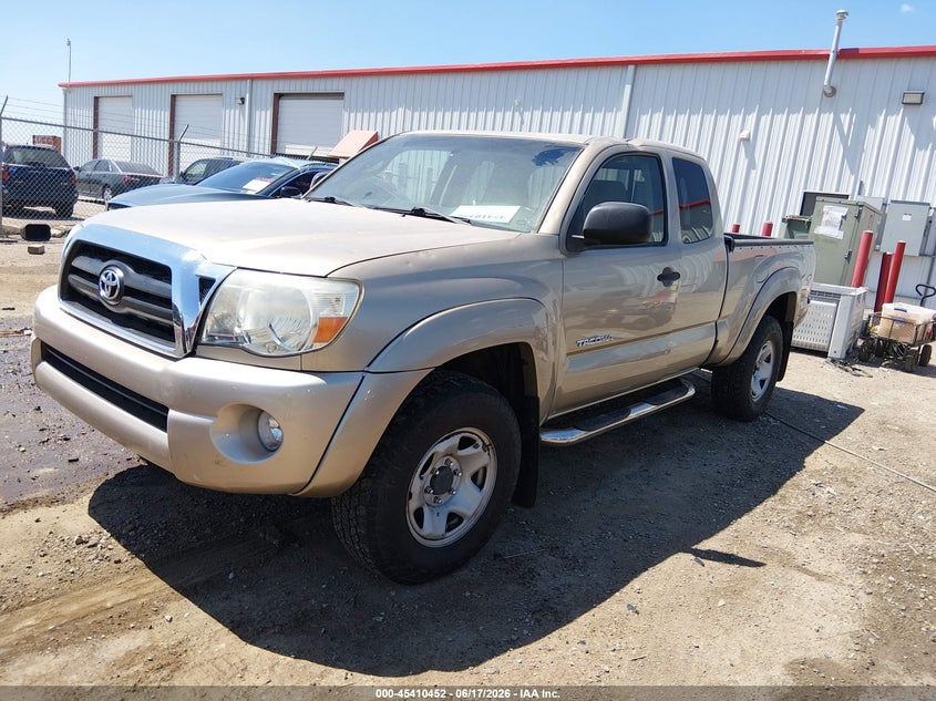 2006 Toyota Tacoma VIN 5TEUU42N96Z296490 IAAI salvage auction — ROOF, Salvage (Kansas), sold $3,050 on 2026-07-11 (photo 2)