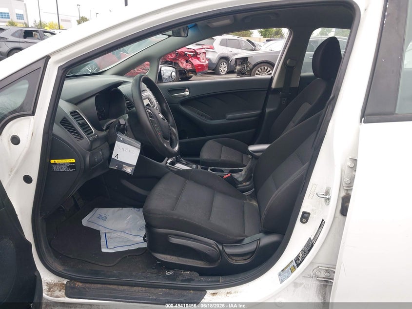2017 Kia Forte VIN 3KPFK4A75HE012378 IAAI salvage auction — REAR END, Salvage Title, sold $1,925 on 2026-07-10 (photo 5)