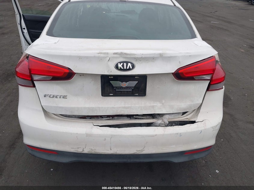 2017 Kia Forte VIN 3KPFK4A75HE012378 IAAI salvage auction — REAR END, Salvage Title, sold $1,925 on 2026-07-10 (photo 6)