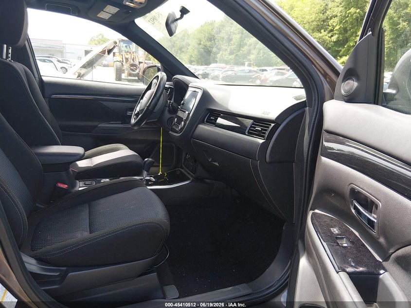 2018 Mitsubishi Outlander VIN JA4AZ3A35JZ068984 IAAI salvage auction — FRONT END, Salvage Title, sold $3,100 on 2026-07-30 (photo 5)