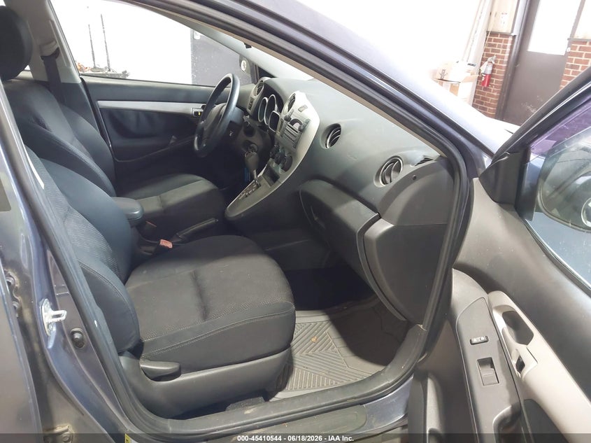 2010 Pontiac Vibe VIN 5Y2SP6E02AZ410988 IAAI salvage auction — ROOF, Salvage (North Carolina), sold $825 on 2026-07-23 (photo 5)