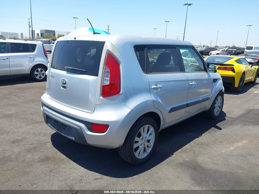 2013 Kia Soul VIN KNDJT2A66D7498809 IAAI salvage auction — RIGHT FRONT, Salvage Certificate (California), sold $825 on 2026-07-10 (photo 4)