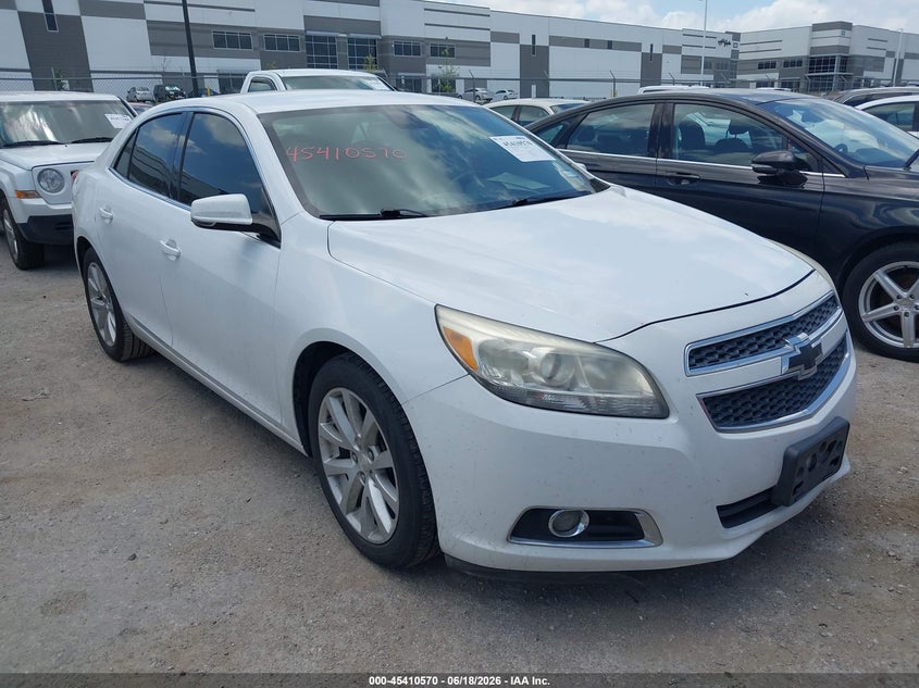2013 Chevrolet Malibu VIN 1G11E5SA9DF227563 IAAI salvage auction — NORMAL WEAR, Salvage Title, sold $700 on 2026-07-23 (photo 1)