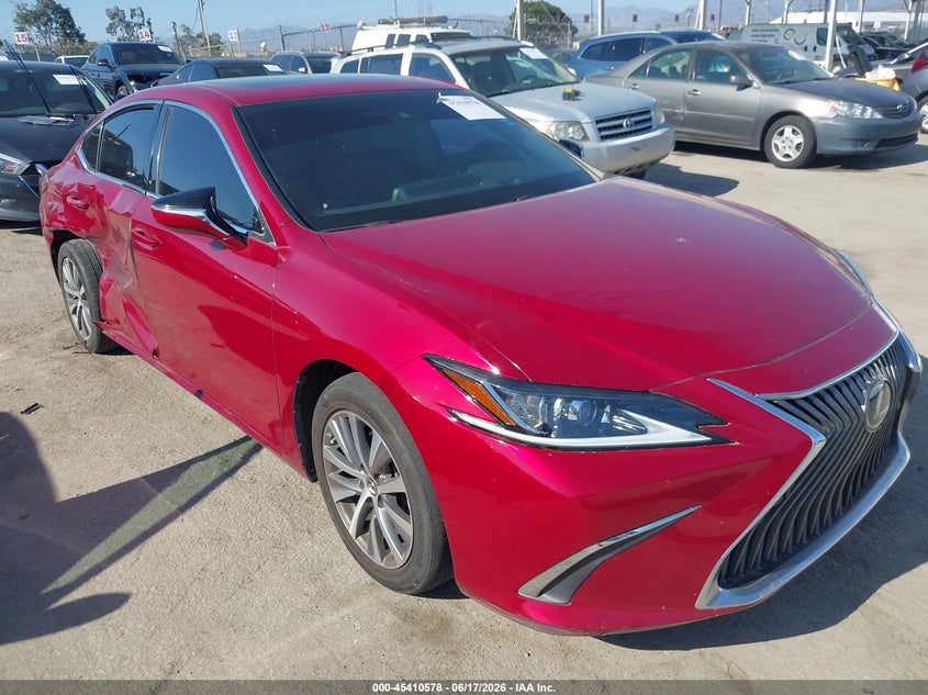 2019 Lexus VIN 58ABZ1B1XKU045473 — IAAI salvage auction photo