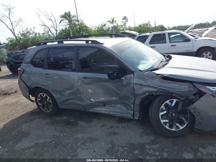 2025 Subaru Forester VIN JF2SLDBC7SH479506 IAAI salvage auction — SIDE, Rebuildable (Florida), sold $5,850 on 2026-07-29 (photo 6)