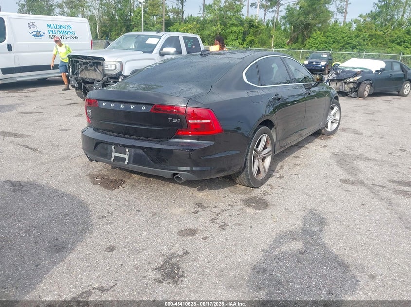 2018 Volvo S90 VIN LVY982MKXJP028817 IAAI salvage auction — FRONT END, Salvage Title, sold $3,400 on 2026-07-28 (photo 4)
