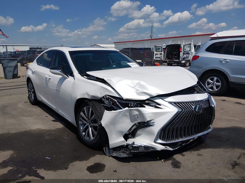 2020 Lexus ES VIN 58ADZ1B14LU053045 IAAI salvage auction — RIGHT FRONT, Salvage Title, sold $11,100 on 2026-07-22 (photo 1)