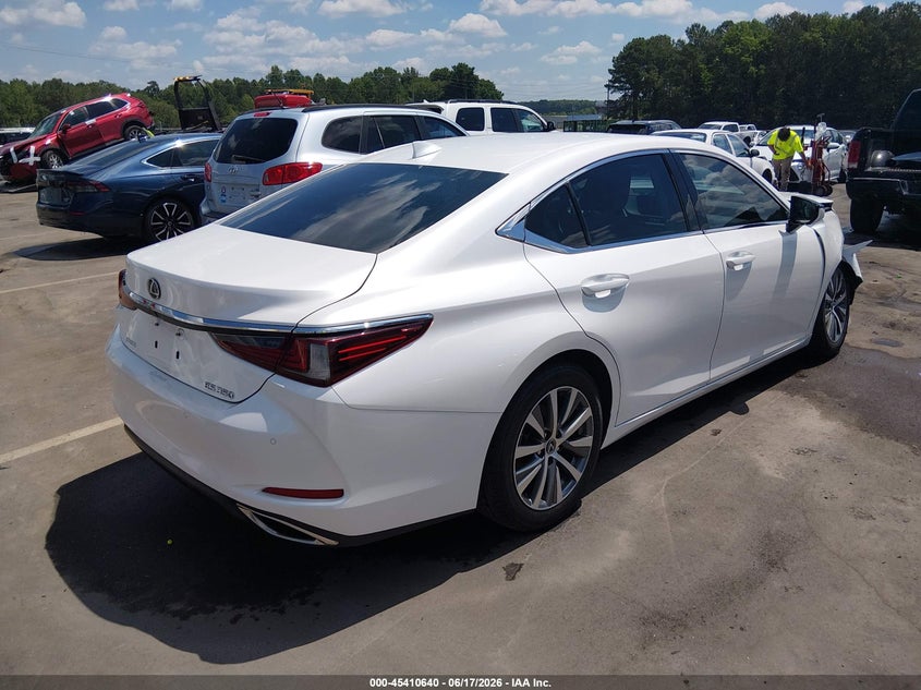 2020 Lexus ES VIN 58ADZ1B14LU053045 IAAI salvage auction — RIGHT FRONT, Salvage Title, sold $11,100 on 2026-07-22 (photo 4)