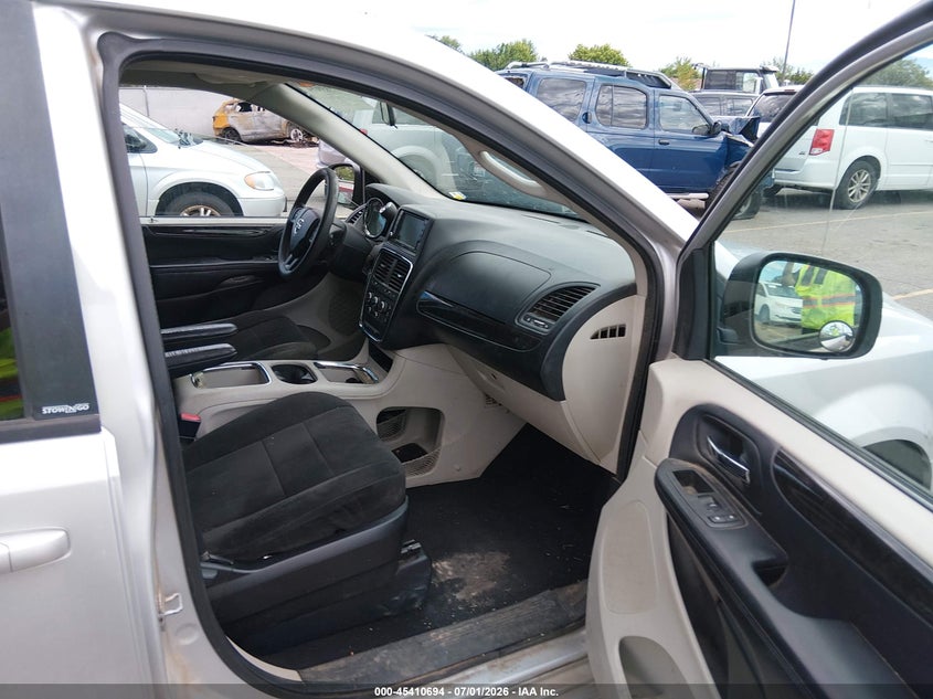 2012 Dodge Grand caravan VIN 2C4RDGCG0CR264150 IAAI salvage auction — NORMAL WEAR, Clear (Colorado), sold $300 on 2026-07-31 (photo 5)