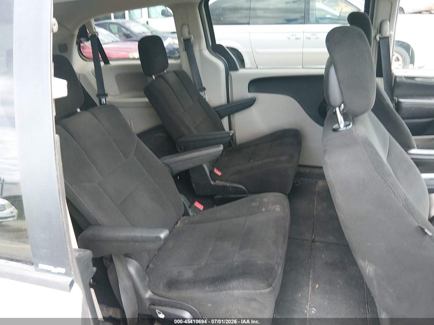 2012 Dodge Grand caravan VIN 2C4RDGCG0CR264150 IAAI salvage auction — NORMAL WEAR, Clear (Colorado), sold $300 on 2026-07-31 (photo 8)