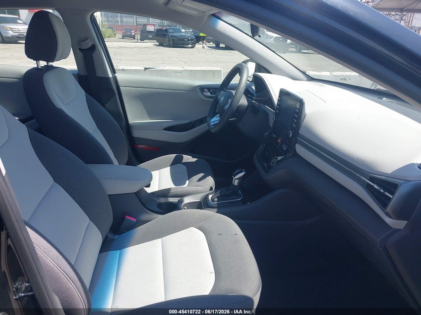 2020 Hyundai Ioniq hybrid VIN KMHC65LC6LU218709 IAAI salvage auction — SIDE, Sf97 (California), sold $225 on 2026-07-28 (photo 5)