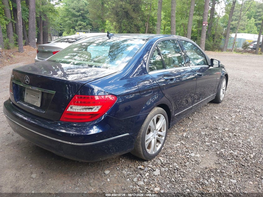 2012 Mercedes-benz VIN WDDGF4HBXCR214168 IAAI salvage auction — NORMAL WEAR, Clear (Virginia), sold $375 on 2026-07-14 (photo 4)