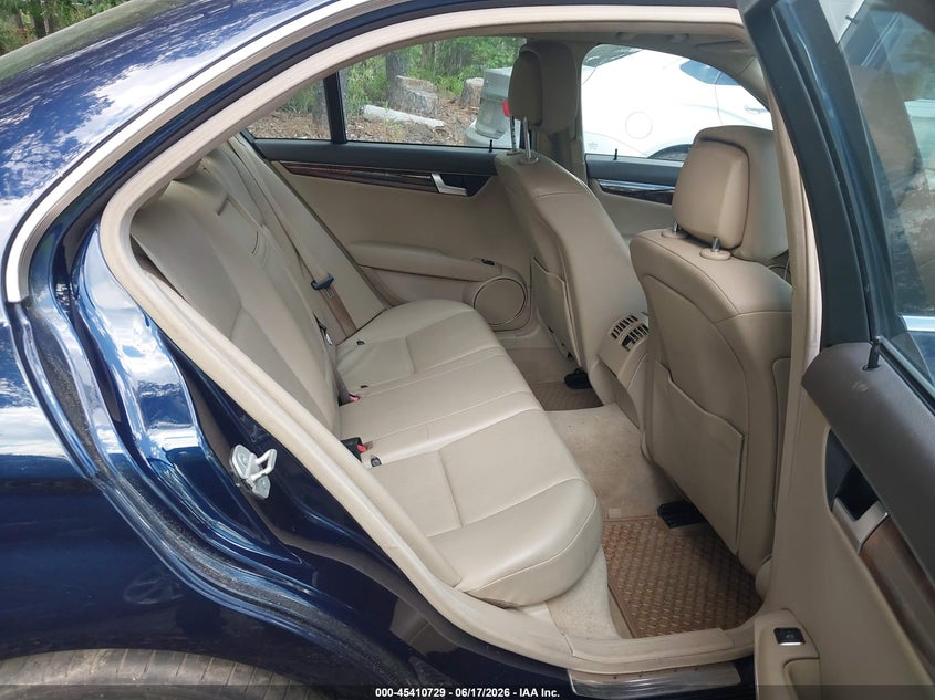 2012 Mercedes-benz VIN WDDGF4HBXCR214168 IAAI salvage auction — NORMAL WEAR, Clear (Virginia), sold $375 on 2026-07-14 (photo 8)
