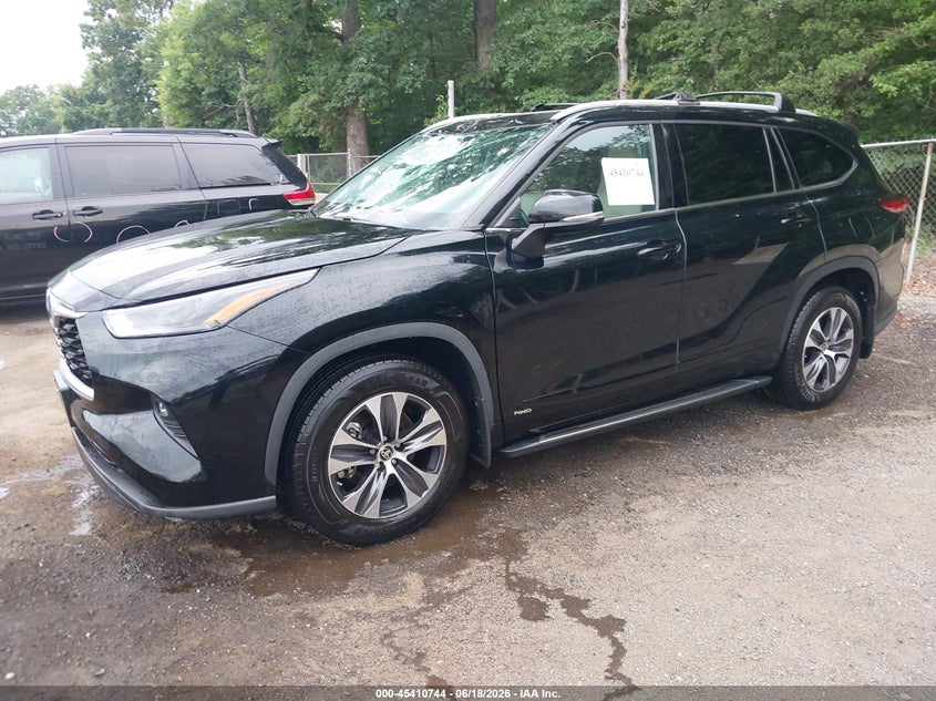 2022 Toyota Highlander VIN 5TDGBRCHXNS550048 IAAI salvage auction — ROOF, Salvage - 75% Or Less (Maryland), sold $18,450 on 2026-07-15 (photo 2)