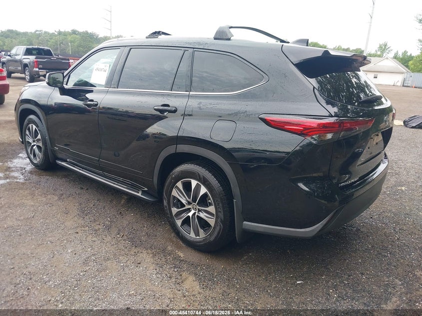 2022 Toyota Highlander VIN 5TDGBRCHXNS550048 IAAI salvage auction — ROOF, Salvage - 75% Or Less (Maryland), sold $18,450 on 2026-07-15 (photo 3)