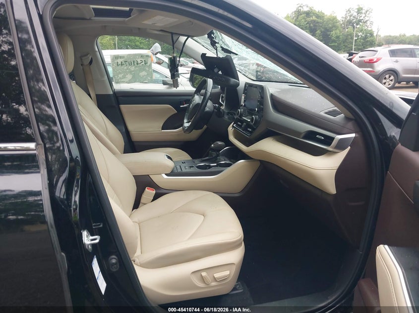 2022 Toyota Highlander VIN 5TDGBRCHXNS550048 IAAI salvage auction — ROOF, Salvage - 75% Or Less (Maryland), sold $18,450 on 2026-07-15 (photo 5)