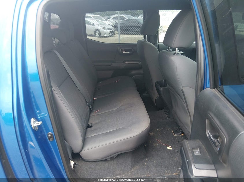 2017 Toyota Tacoma VIN 5TFAZ5CNXHX049224 IAAI salvage auction — SIDE, Salvage (Louisiana), sold $9,500 on 2026-07-22 (photo 8)