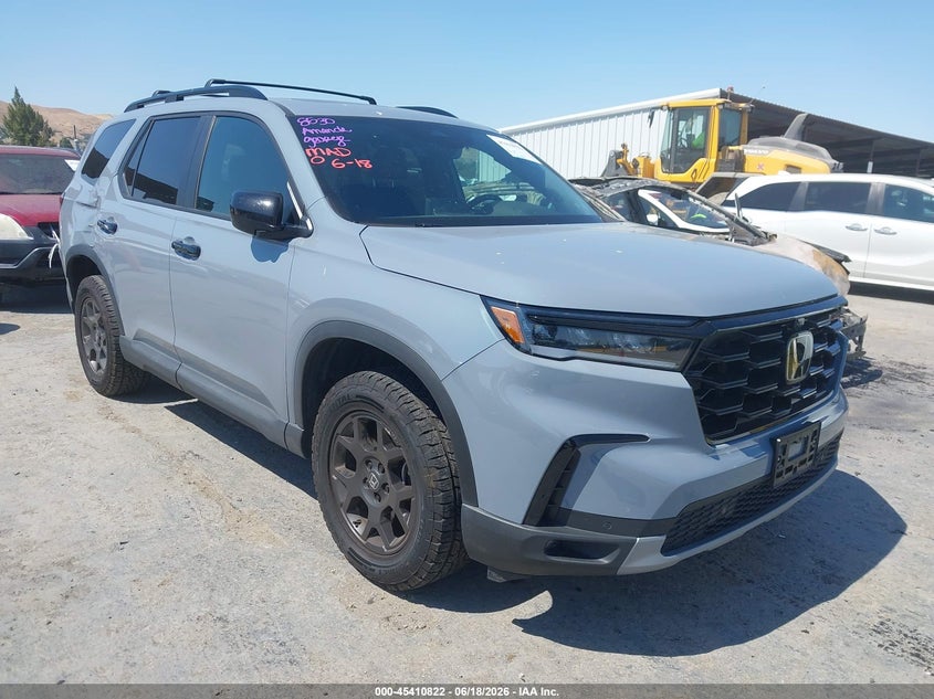 2024 Honda Pilot VIN 5FNYG1H61RB018339 — IAAI salvage auction photo