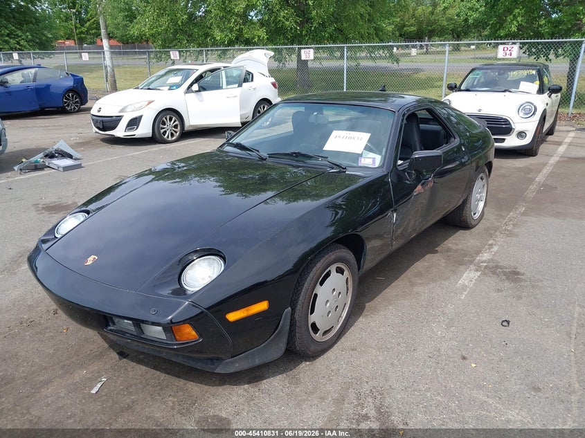 1986 Porsche 928 VIN WP0JB0929GS860559 IAAI salvage auction — LEFT SIDE, Salvage (Idaho), sold $4,000 on 2026-07-20 (photo 2)