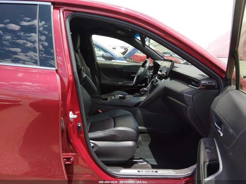 2021 Toyota Venza VIN JTEAAAAH5MJ067569 IAAI salvage auction — FRONT END, Salvage Title, sold $9,100 on 2026-08-19 (photo 5)